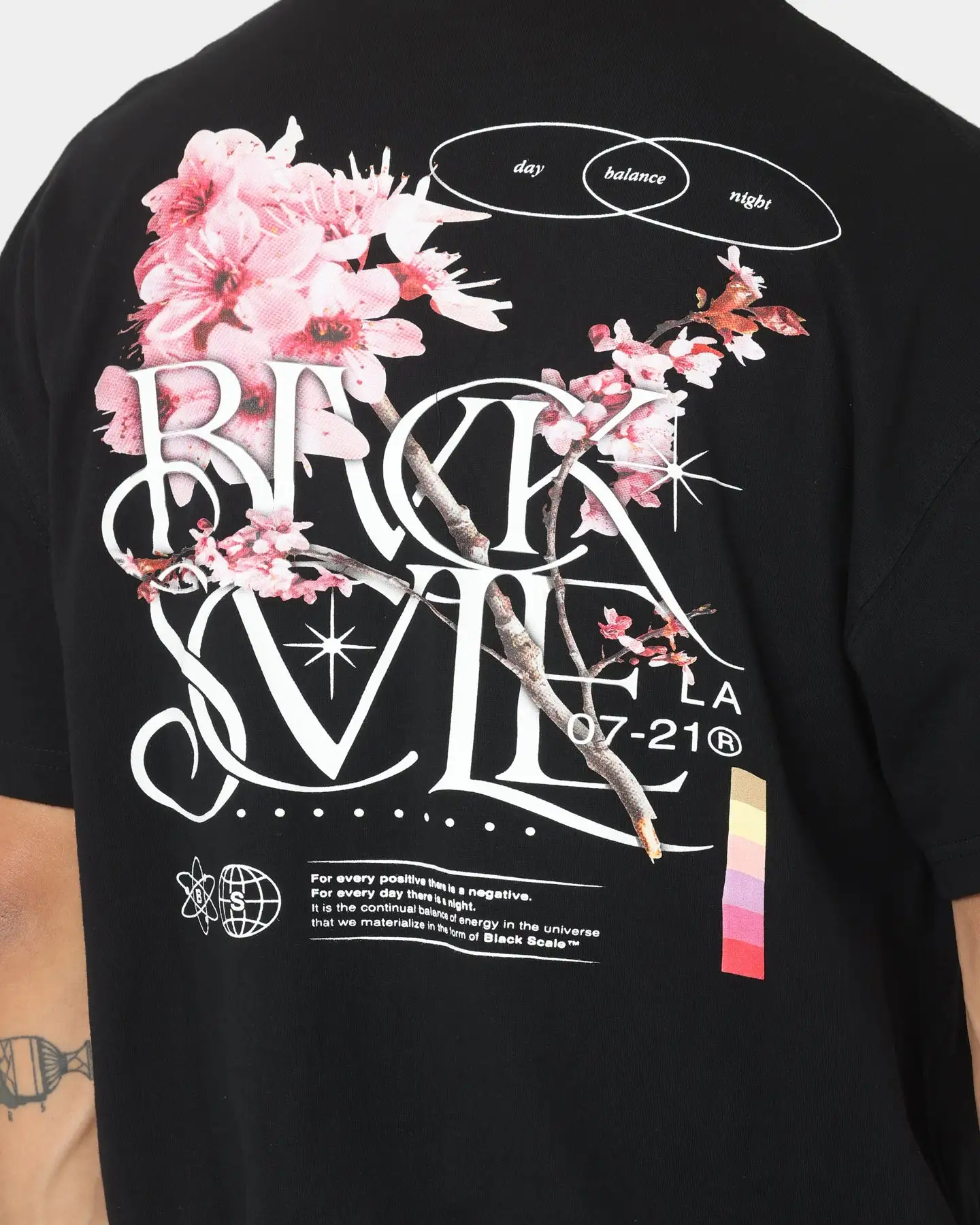 Black Scale Blossom T-Shirt Black - Image 4