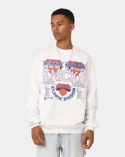 Mitchell & Ness New York Knicks Division Champions Crewneck Vintage White