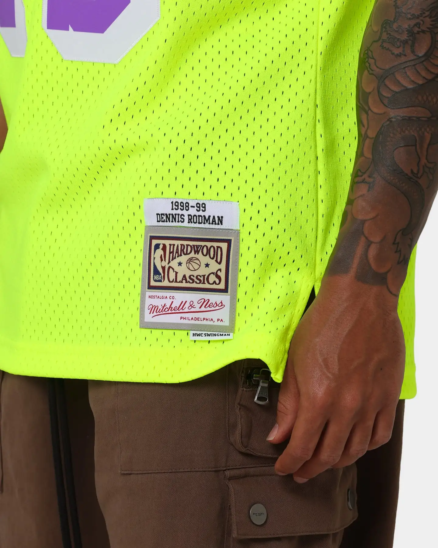 Mitchell & Ness Dennis Rodman Los Angeles Lakers '98-'99 Neon Jersey Neon Yellow - Image 9