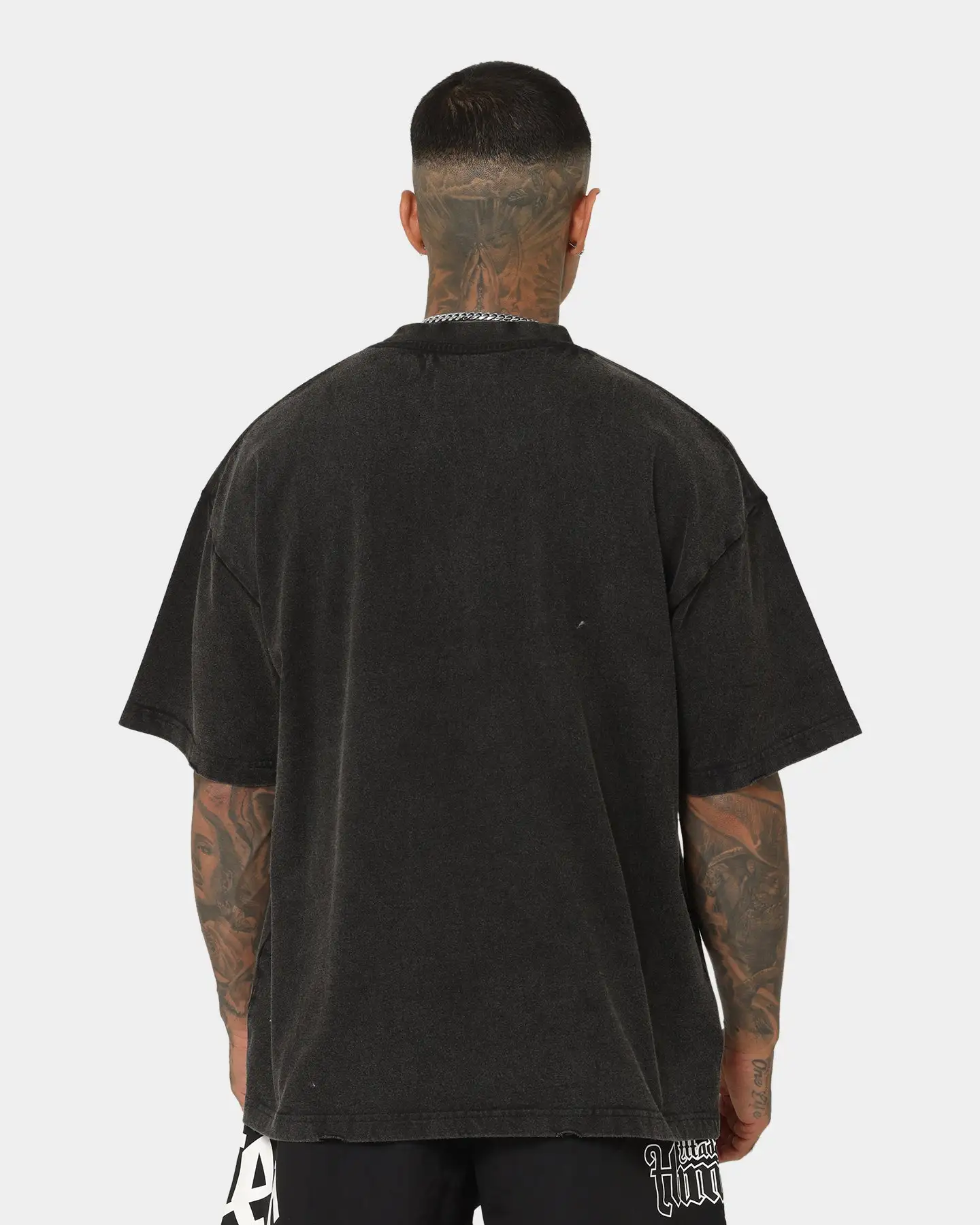 Loiter Love Is War Vintage T-Shirt Vintage Black - Image 4