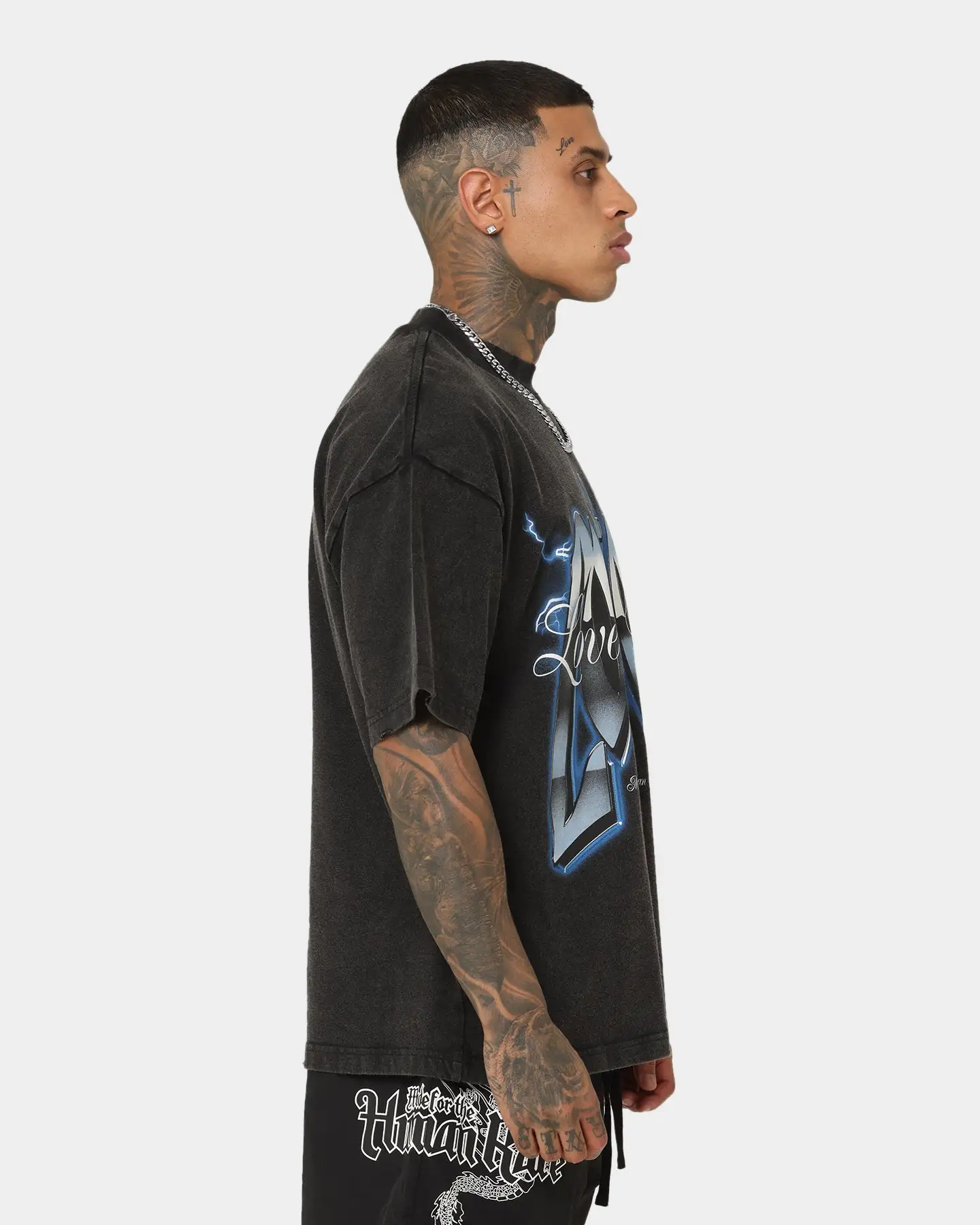 Loiter Love Is War Vintage T-Shirt Vintage Black - Image 5