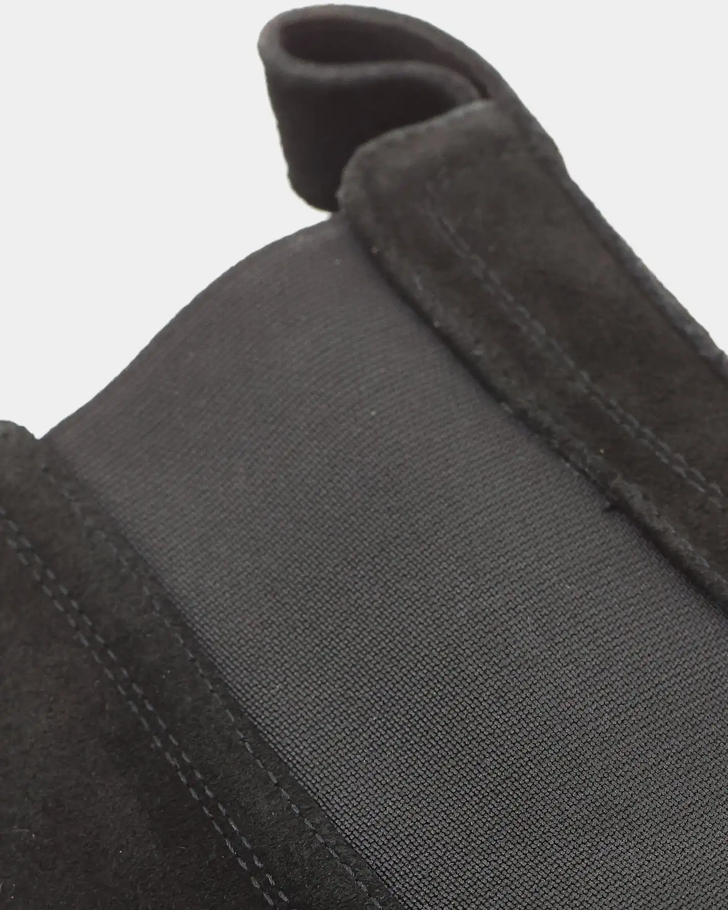 Saint Morta Crepe Chelsea Boot Black/Gum - Image 7