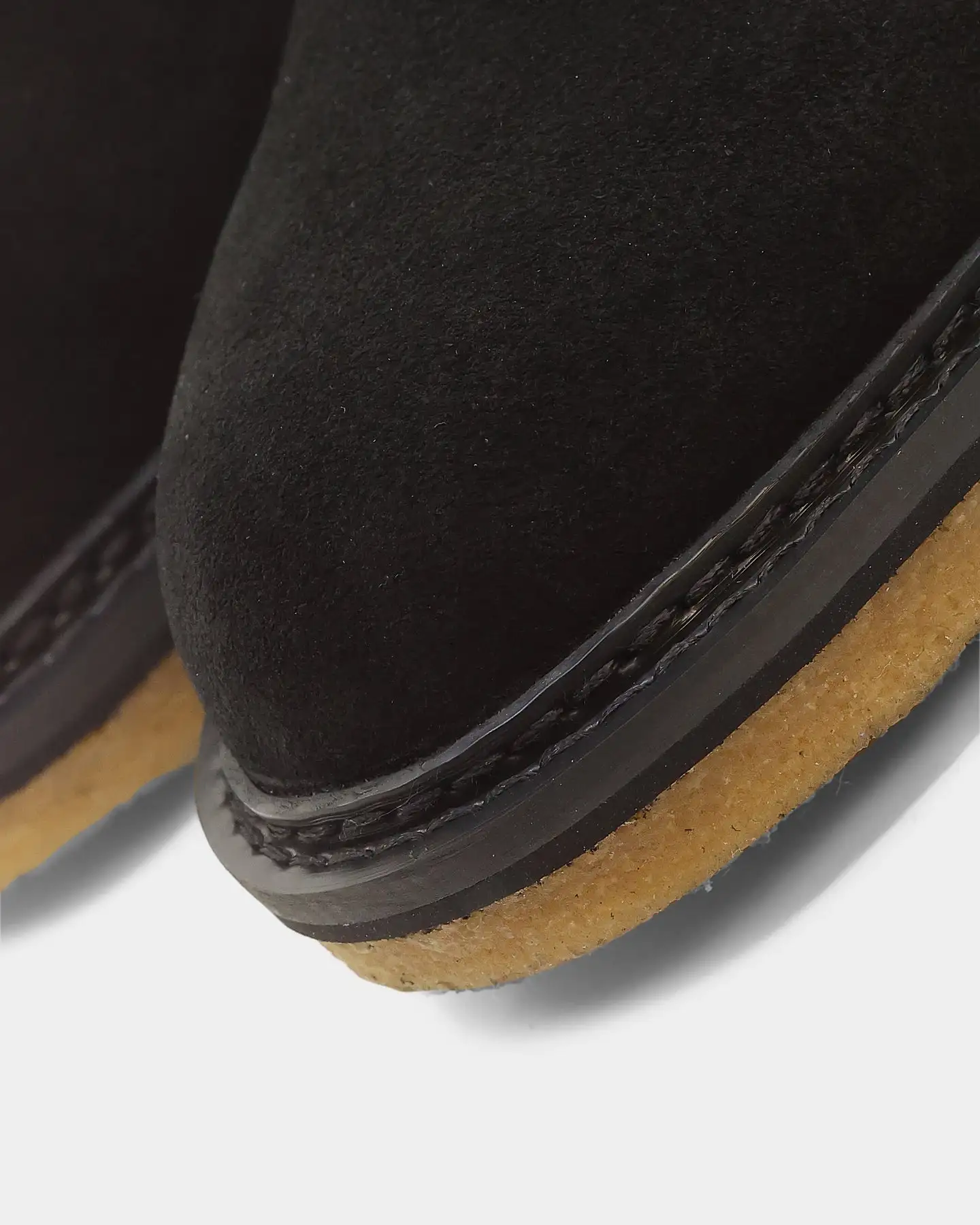 Saint Morta Crepe Chelsea Boot Black/Gum - Image 8