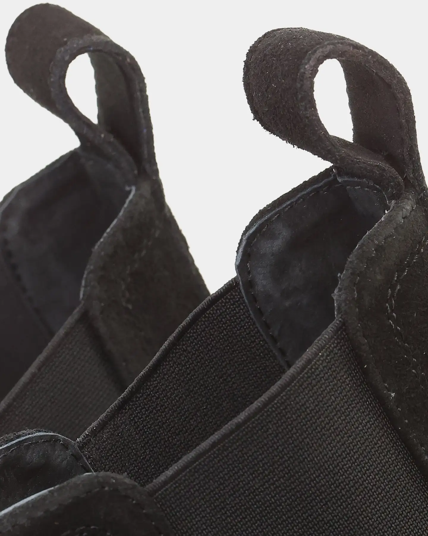 Saint Morta Crepe Chelsea Boot Black/Gum - Image 10