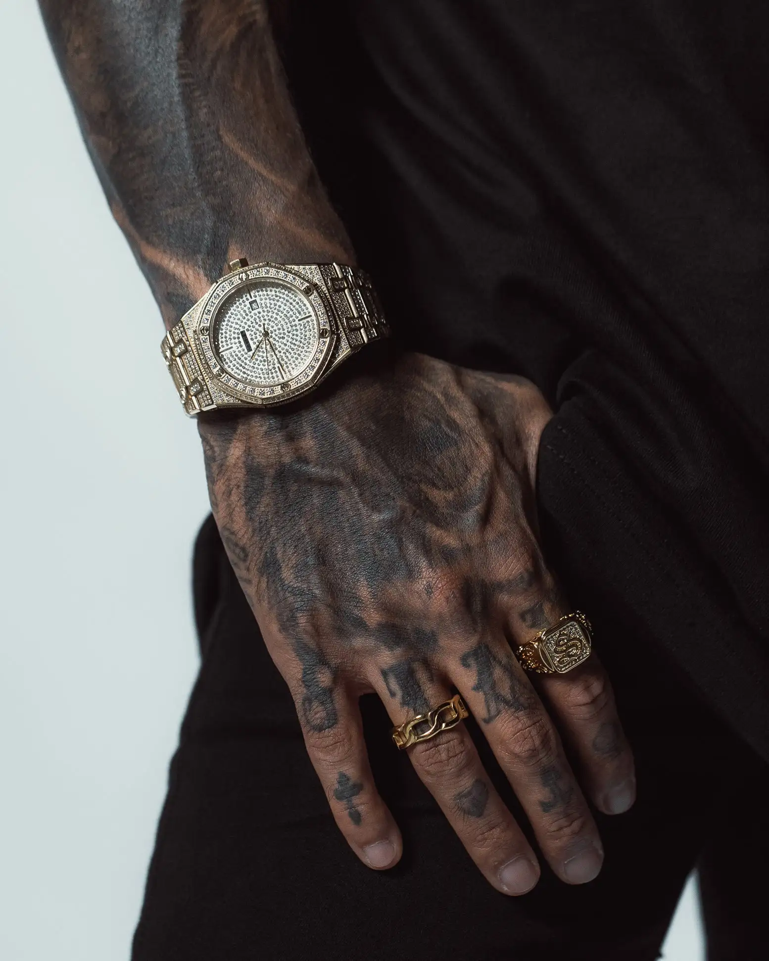 Saint Morta Medio Premierre Watch Iced Gold - Image 2