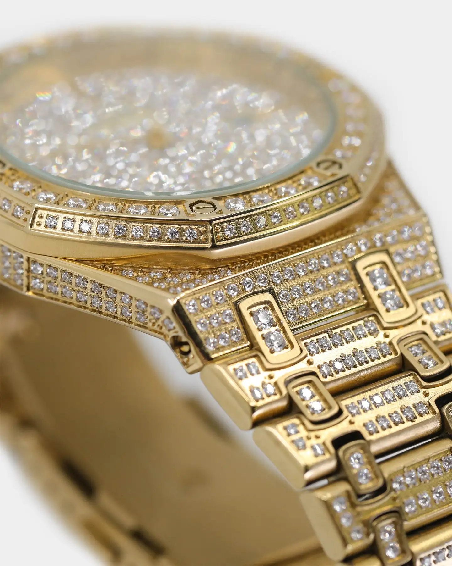 Saint Morta Medio Premierre Watch Iced Gold - Image 7