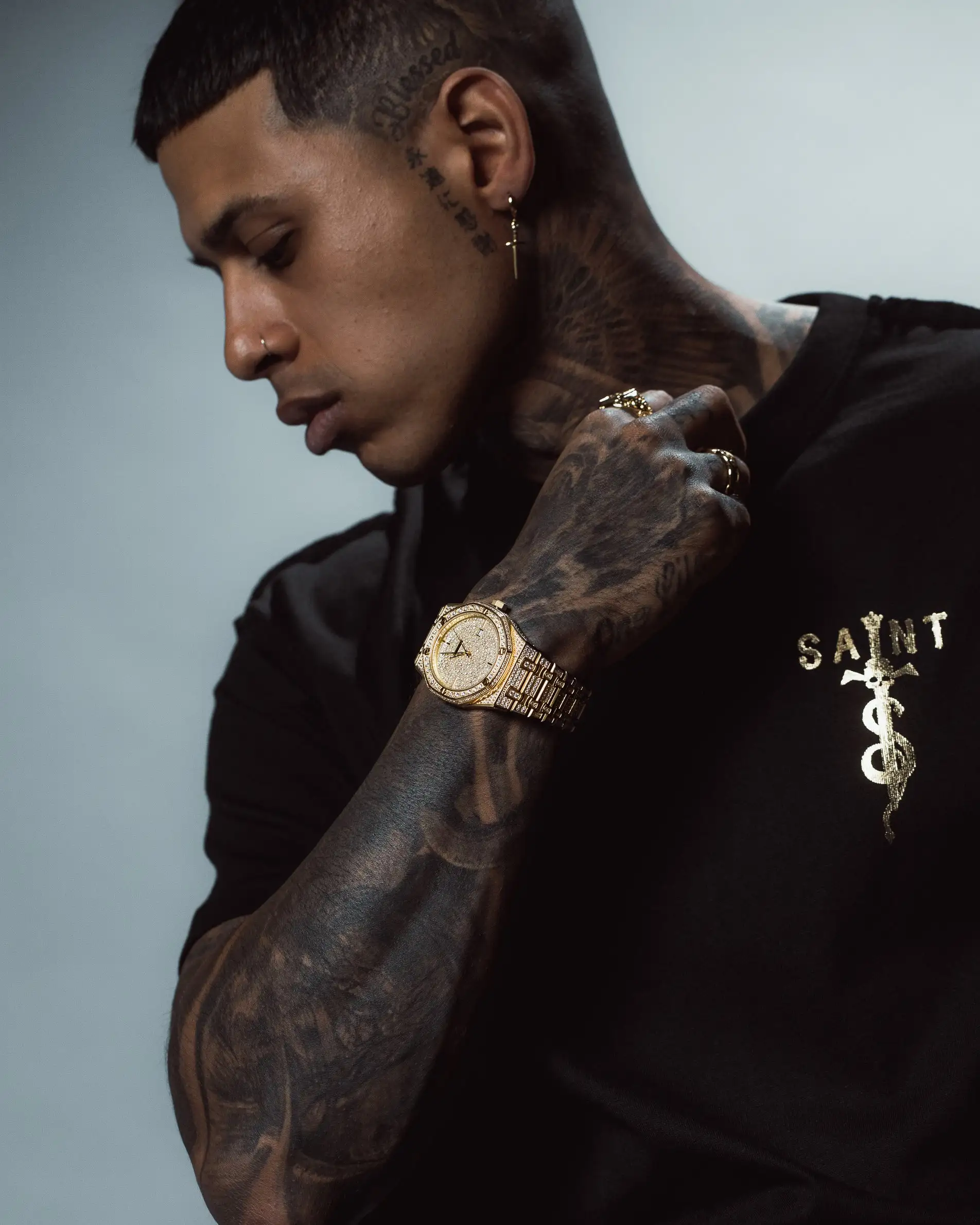 Saint Morta Medio Premierre Watch Iced Gold - Image 4