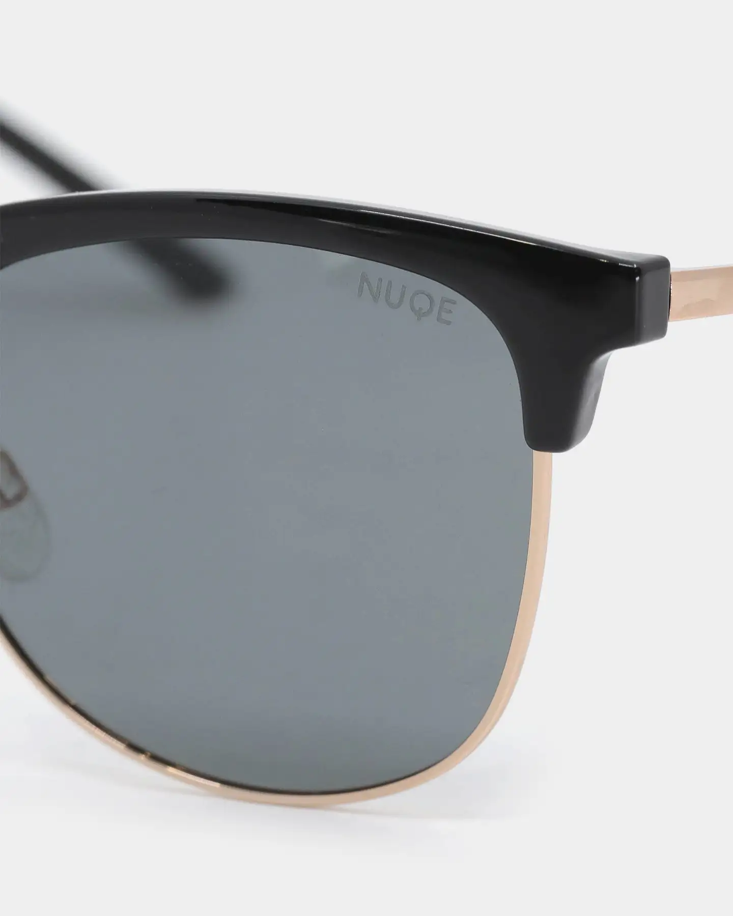 NUQE Men's Roam Sunglasses Black/Gold - Image 5