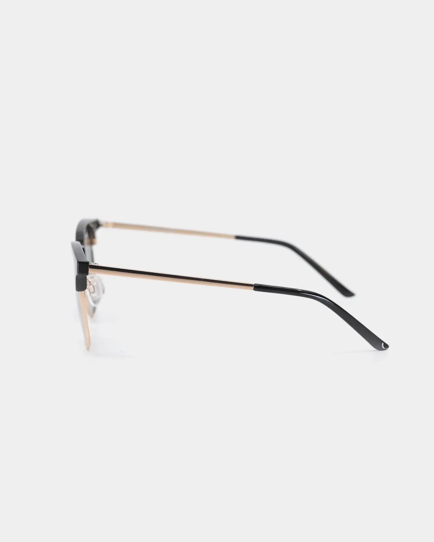 NUQE Men's Roam Sunglasses Black/Gold - Image 6