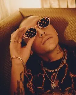 NUQE Solitaire Sunglasses Gold Iced