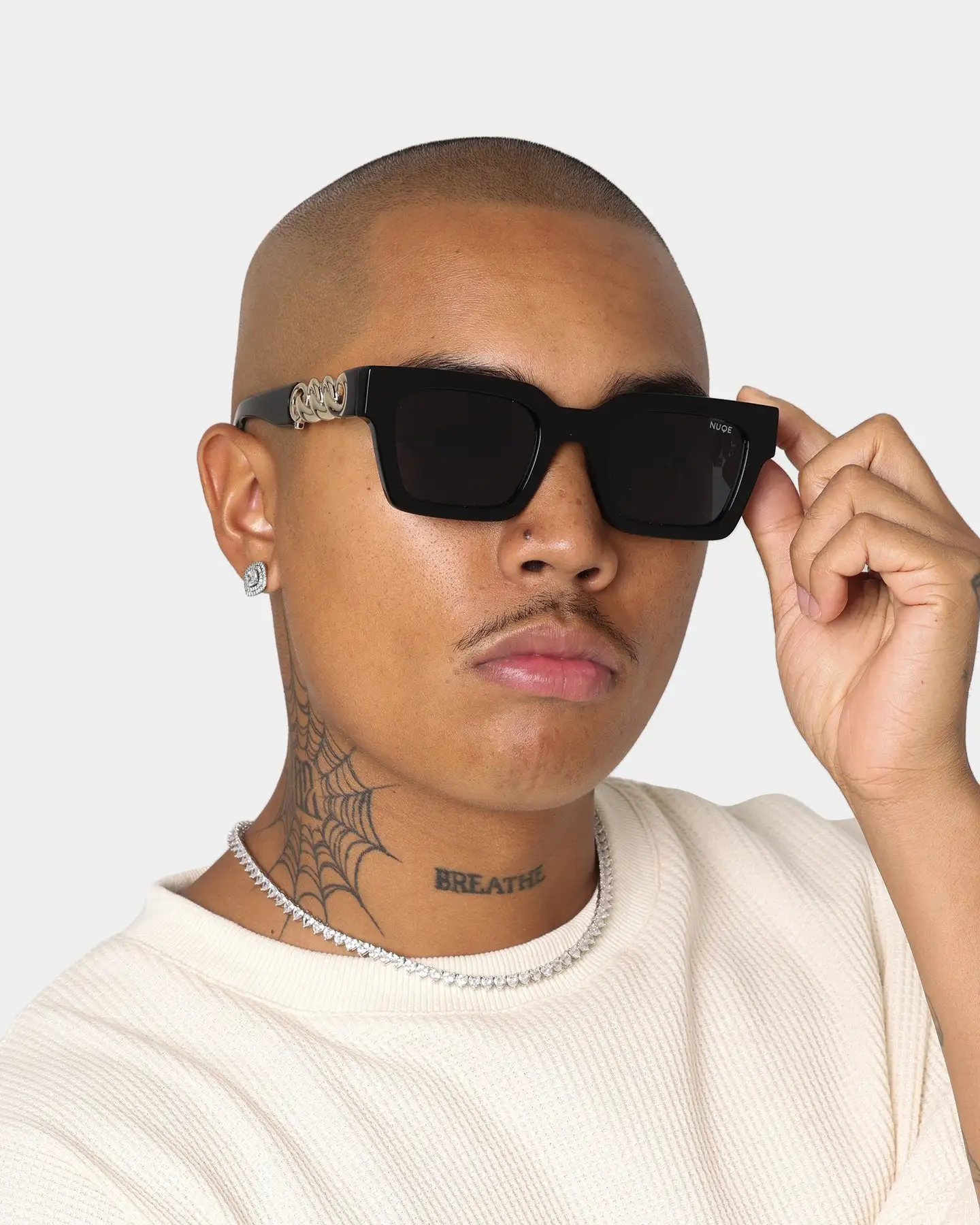 NUQE Hypnotize Sunglasses Black/Gold - Image 6