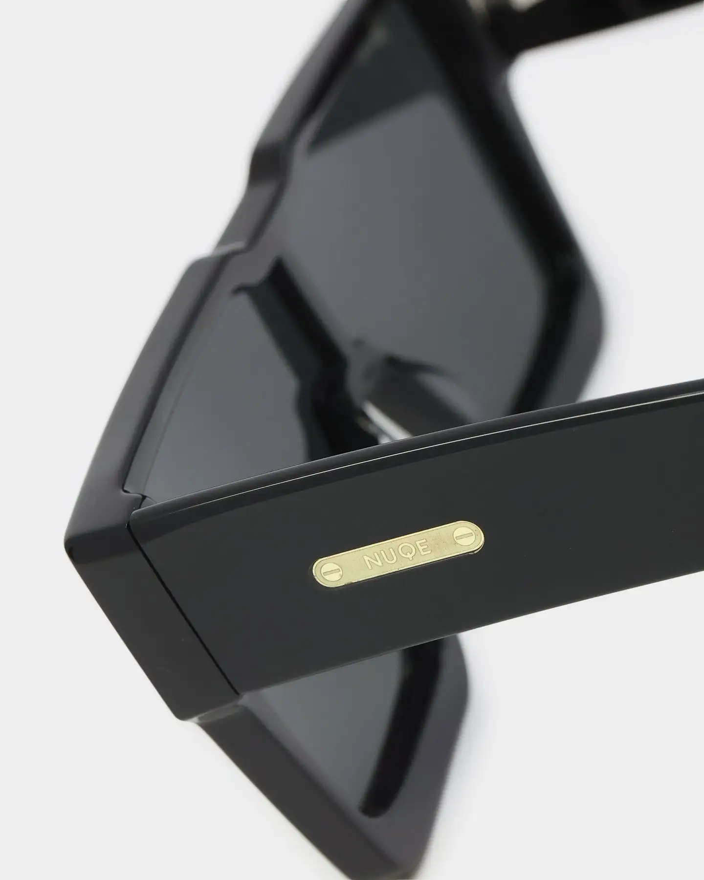 NUQE Atlantic Sunglasses Black/Gold - Image 6