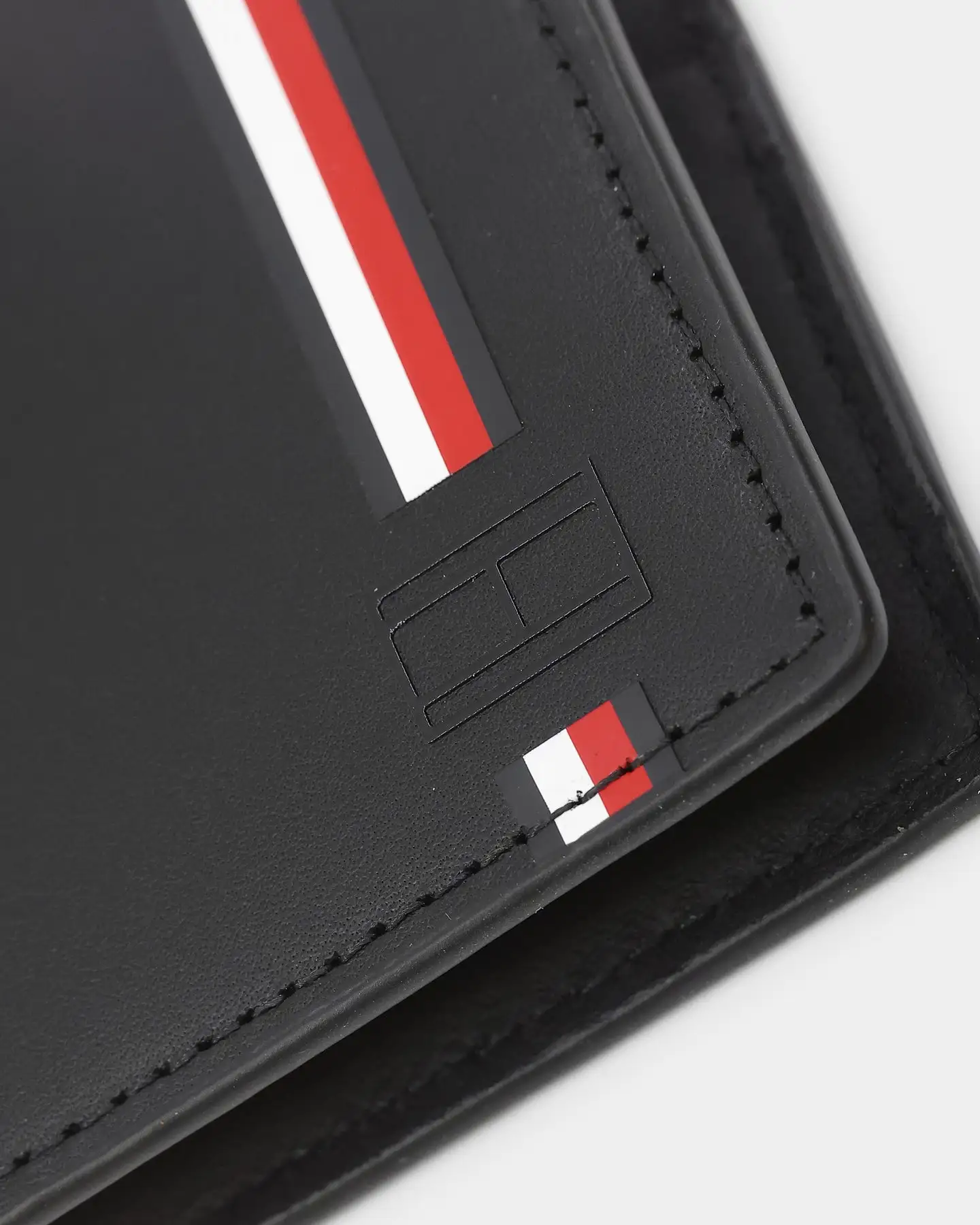 Tommy Jeans Urban Commuter Mini Credit Card Wallet Black - Image 6