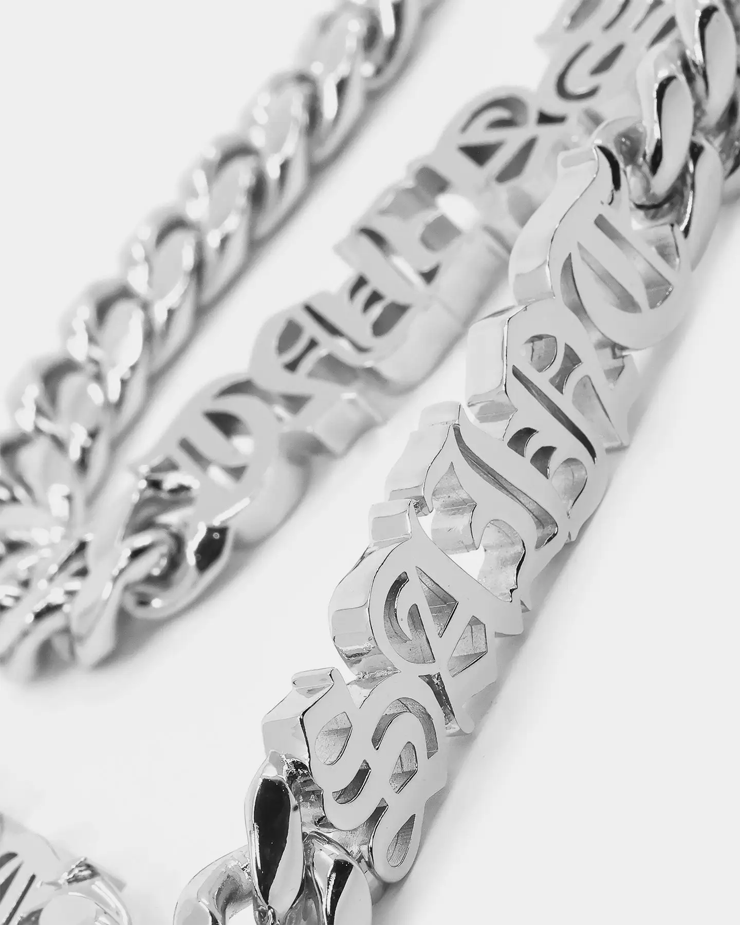 Saint Morta The 3 Saints Chain Necklace White Gold - Image 10