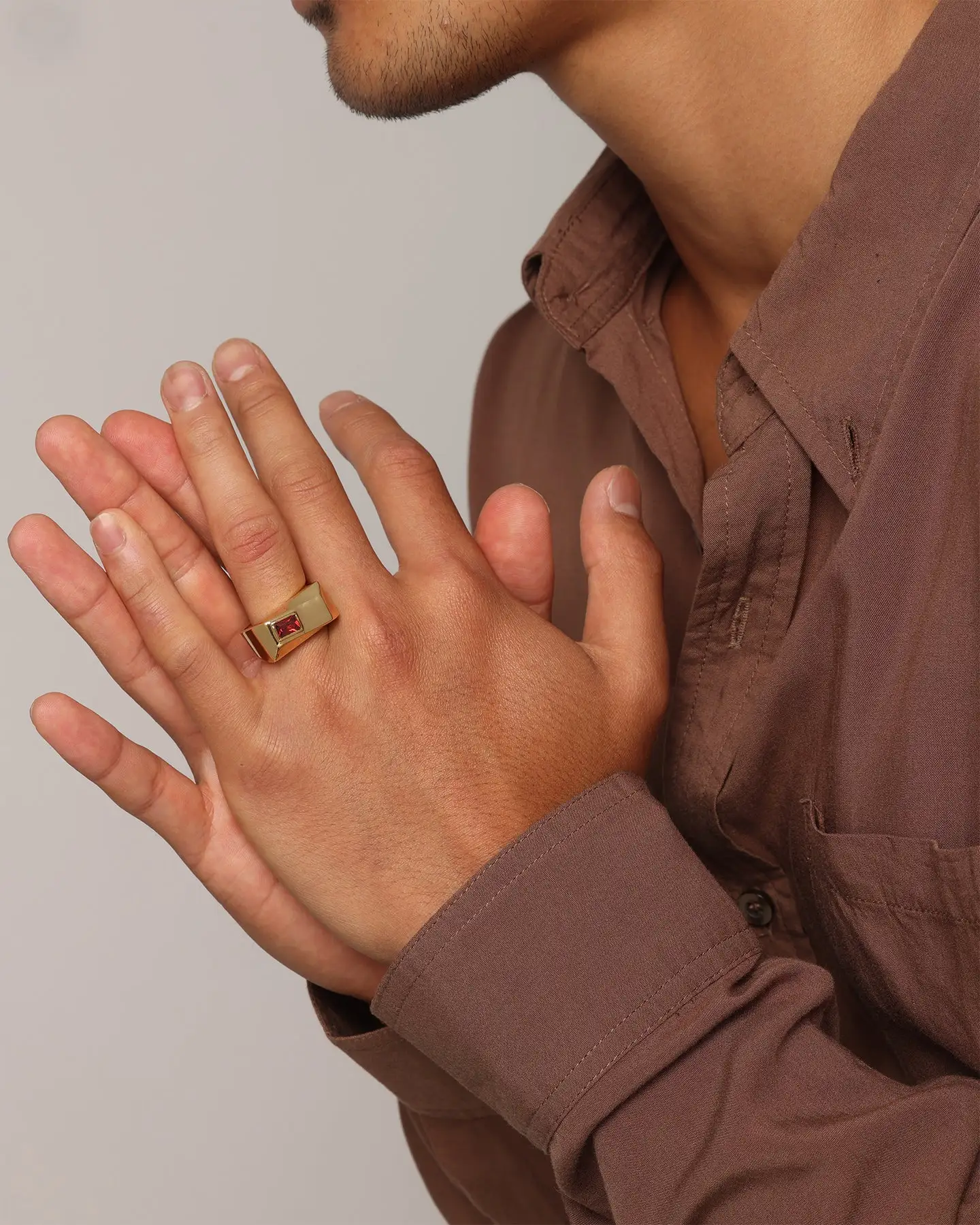 Last Kings Sarcophagus Ring Gold/Red - Image 3