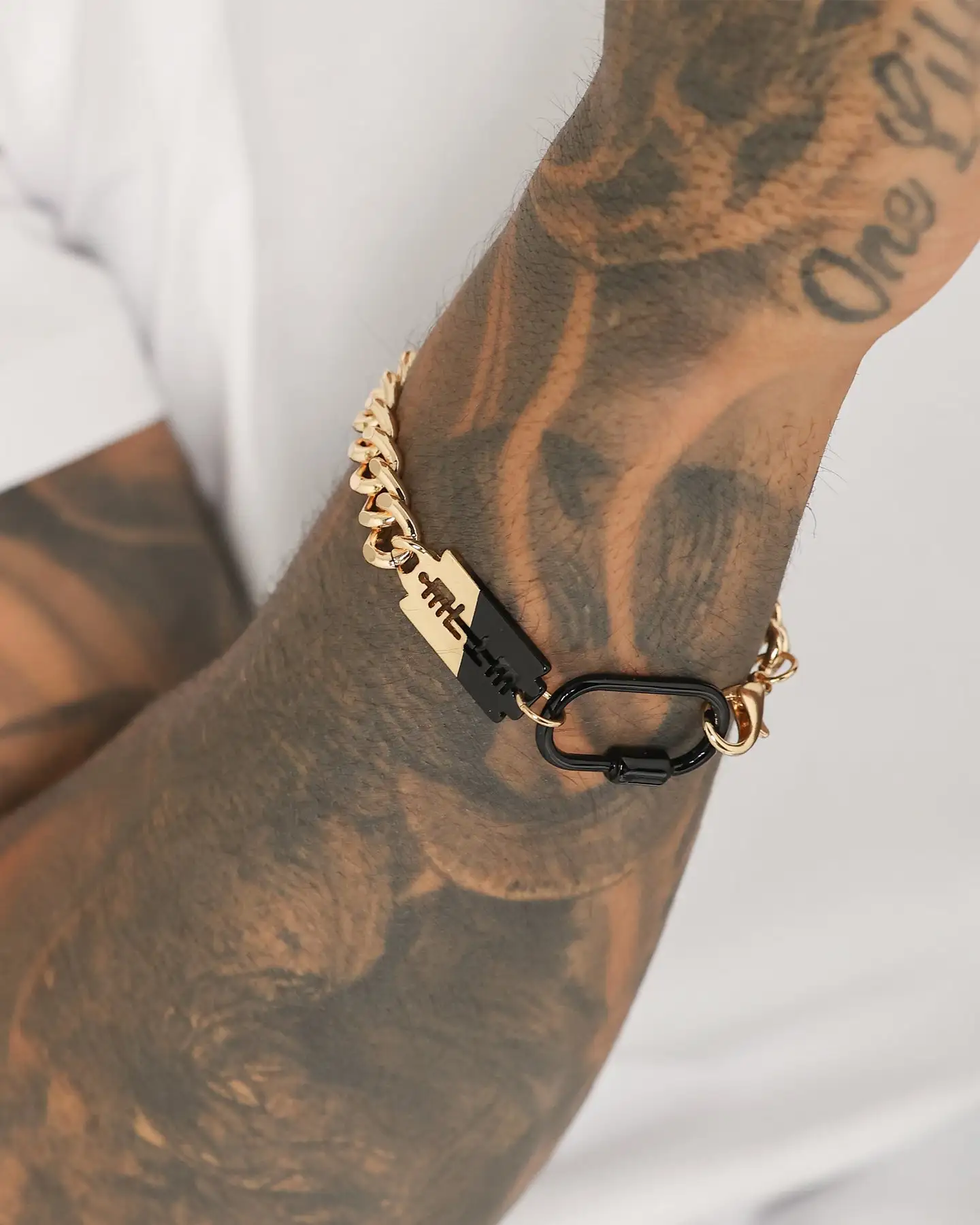 Wild For The Weekend Pop Punk Razor Chain Bracelet Gold - Image 3