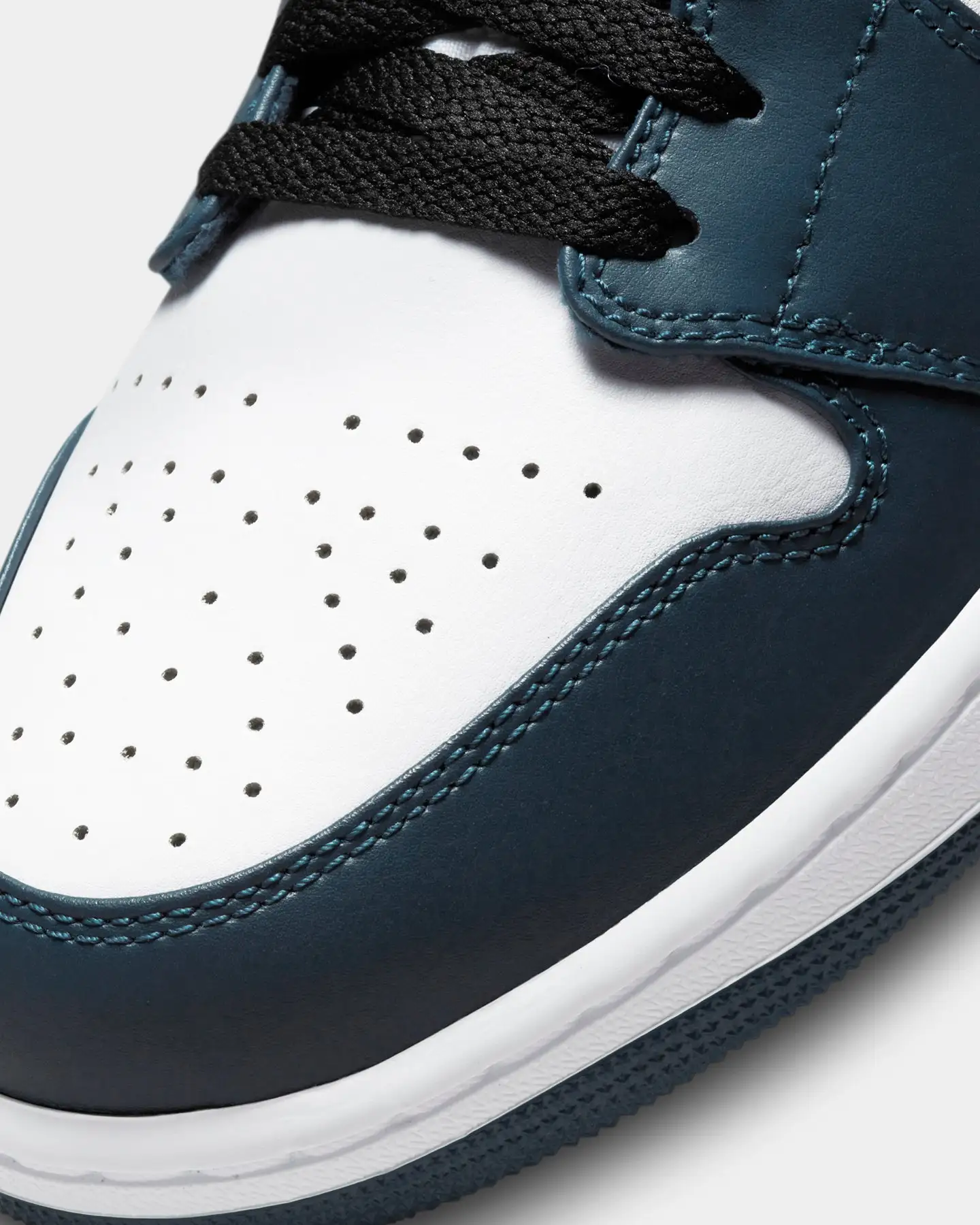 Jordan Air Jordan 1 Mid "Armory Navy" Armory Navy/White - Image 6