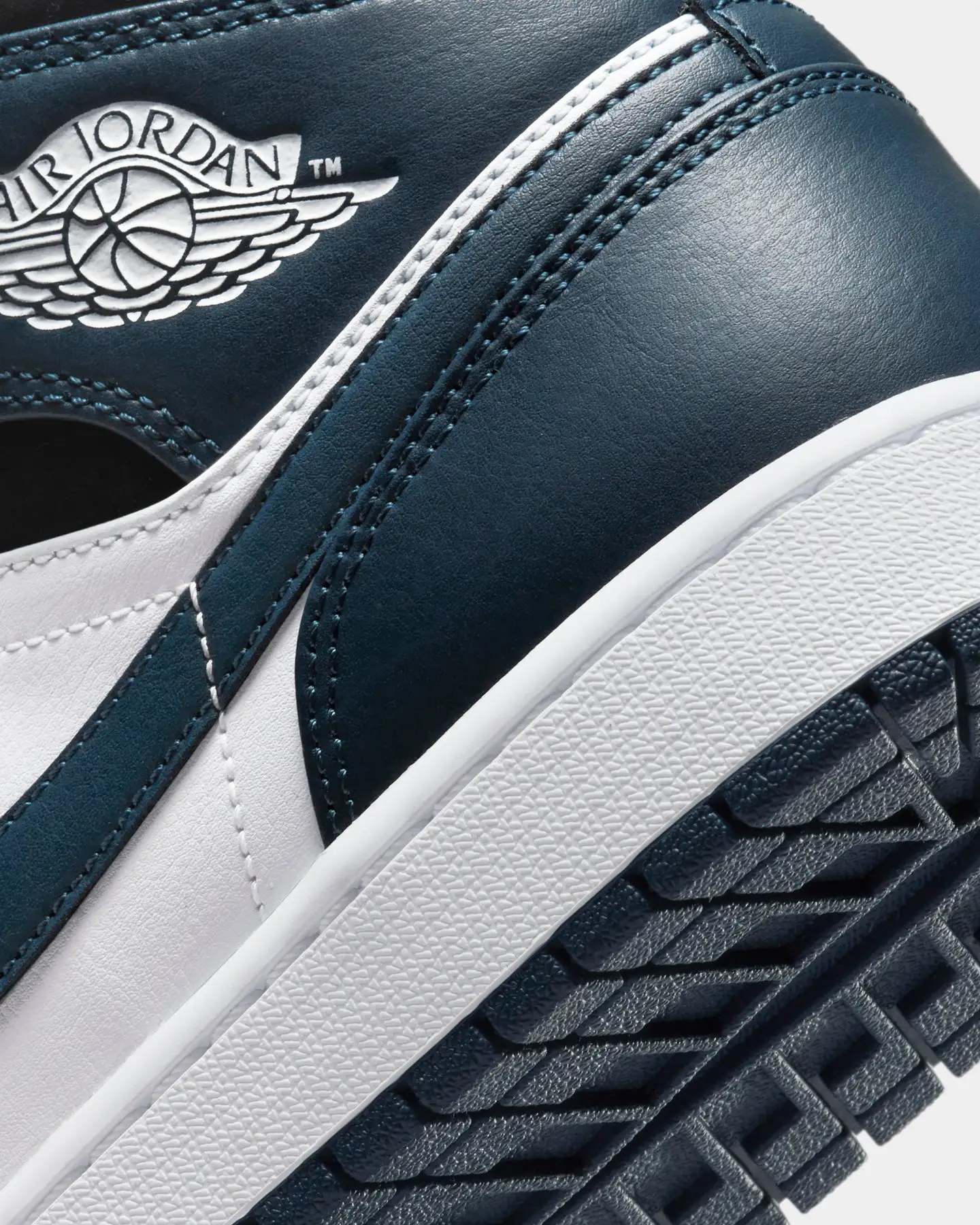 Jordan Air Jordan 1 Mid "Armory Navy" Armory Navy/White - Image 8