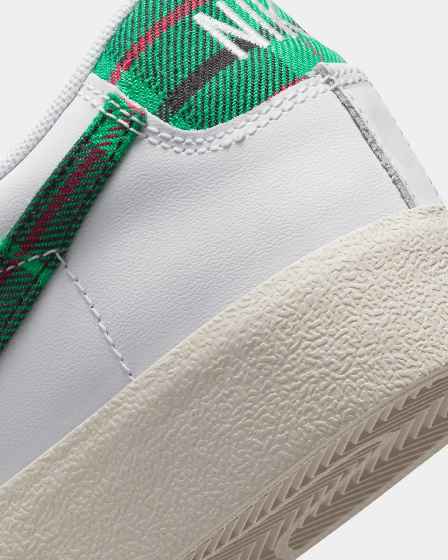 Nike Blazer Low '77 Premium "Tartan" White/Stadium Green - Image 8