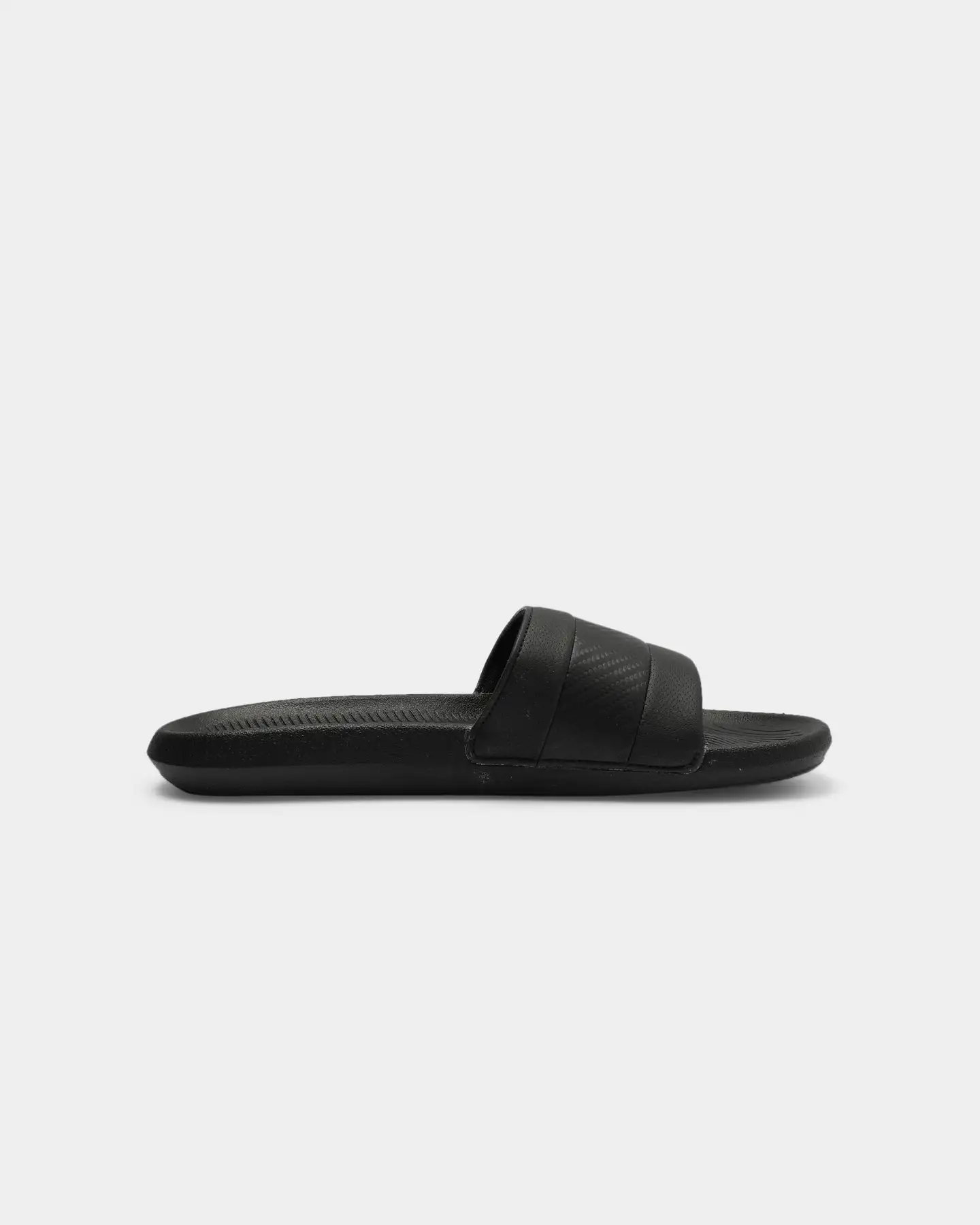 Lacoste Croco Slide 0120 1 CMA Slide Black/Black - Image 3